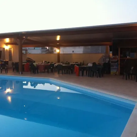 Alicino לינה וארוחת בוקר Cerfignano